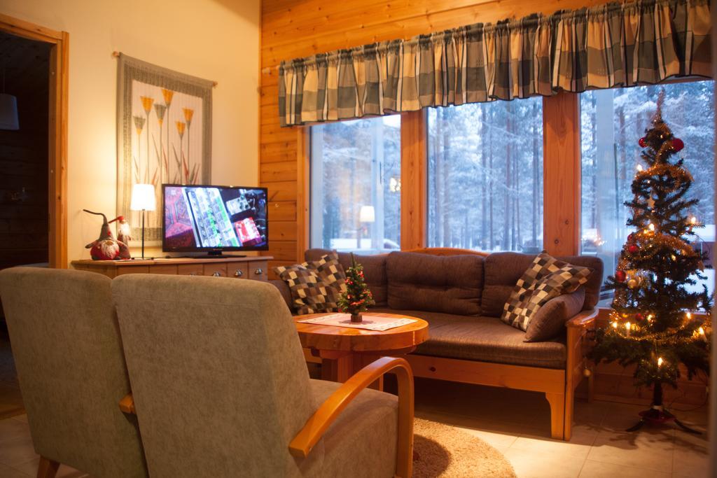 Petaejaekylae Villa Kuusamo Ngoại thất bức ảnh